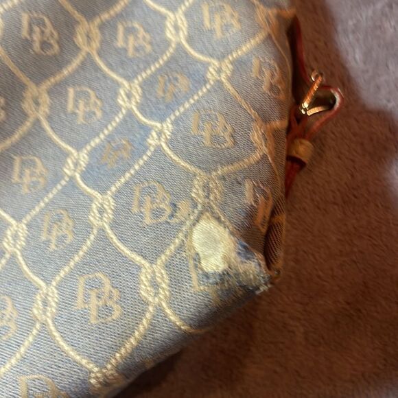 Dooney & Bourke purse - Picture 5 of 14